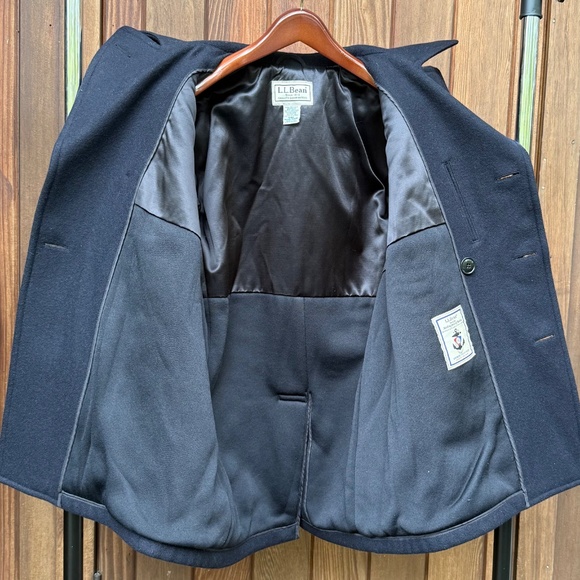 L.L. Bean Italian Wool Navy Blue Double Breasted Peacoat, Men's M - Picture 3 of 11